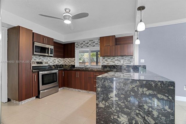 8891 NW 11th Street, Pembroke Pines, FL 33024