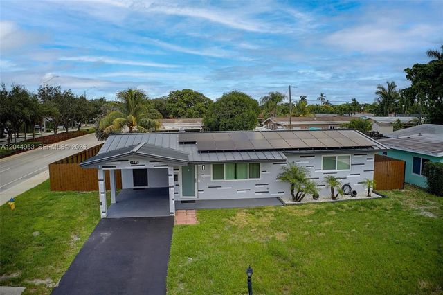 8891 NW 11th Street, Pembroke Pines, FL 33024