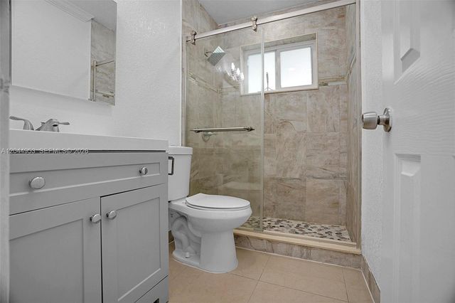 8891 NW 11th Street, Pembroke Pines, FL 33024