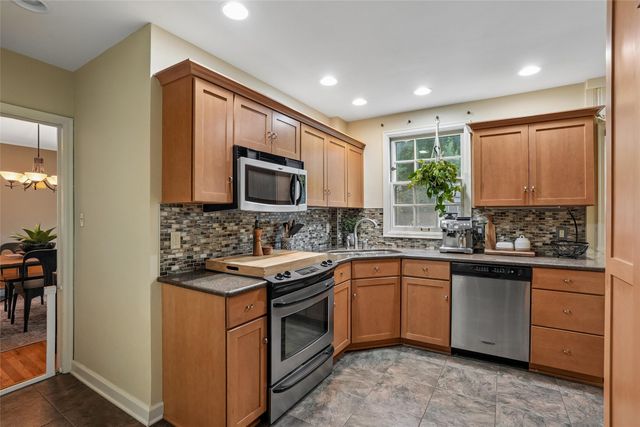 2823 45th Street, Des Moines, IA 50310