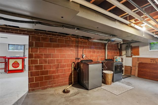 2823 45th Street, Des Moines, IA 50310