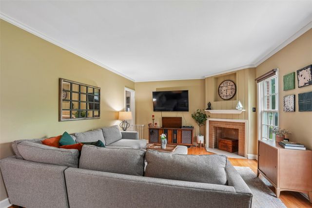 2823 45th Street, Des Moines, IA 50310