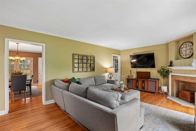 2823 45th Street, Des Moines, IA 50310
