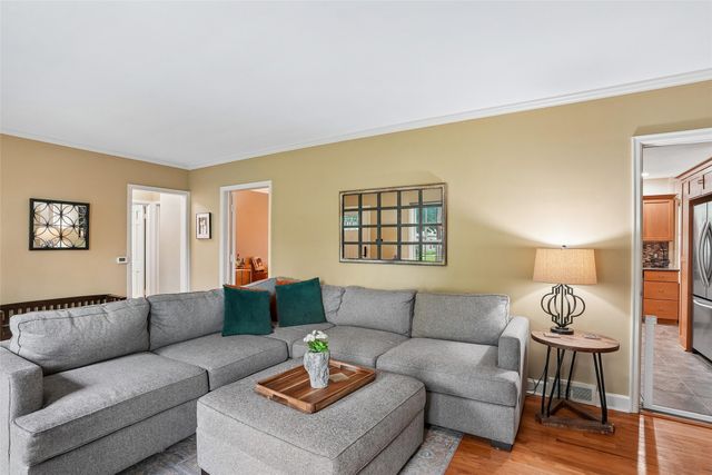 2823 45th Street, Des Moines, IA 50310