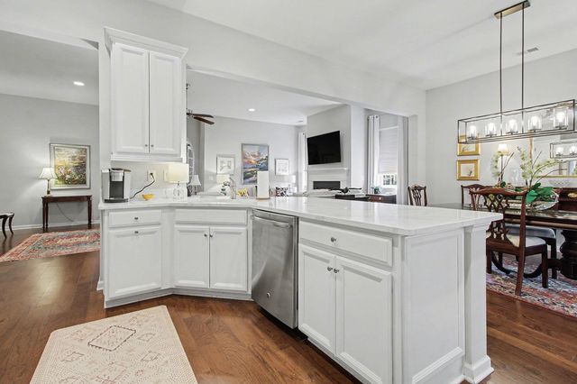 1631 Murrell Pl., Murrells Inlet, SC 29576