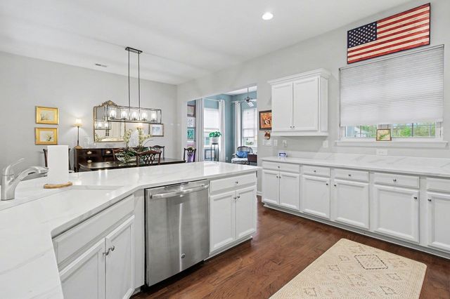 1631 Murrell Pl., Murrells Inlet, SC 29576