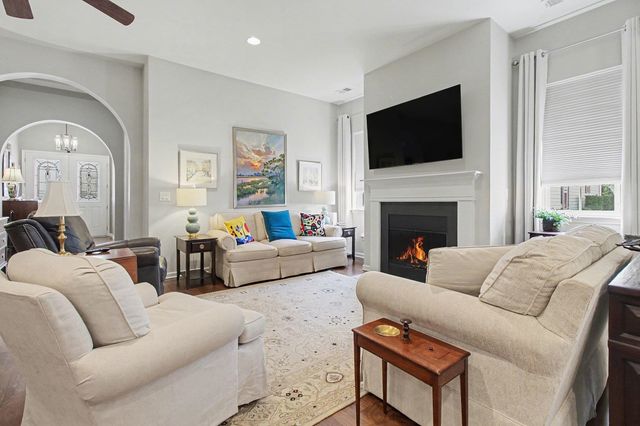 1631 Murrell Pl., Murrells Inlet, SC 29576