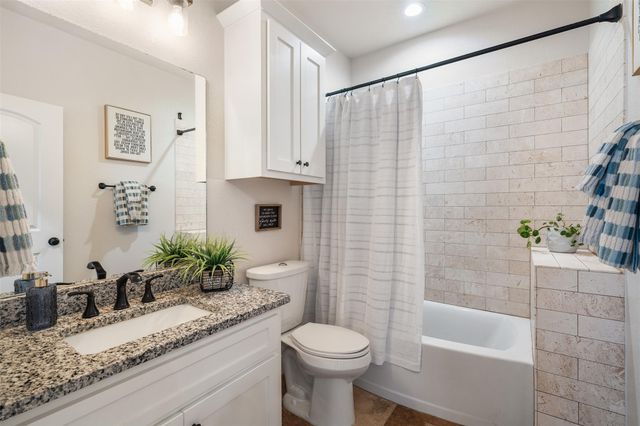 103 Les LN, Smithville, TX 78957