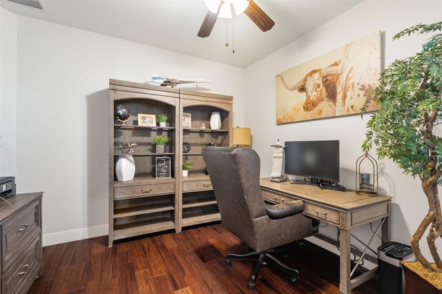 103 Les LN, Smithville, TX 78957