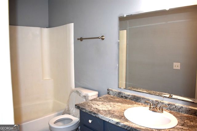 912 Pineland Avenue APT 6, Hinesville, GA 31313