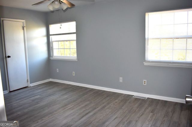 912 Pineland Avenue APT 6, Hinesville, GA 31313