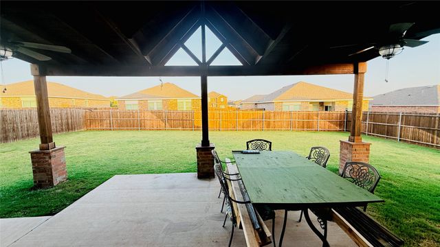 2620 Beech Creek Road, Glenn Heights, TX 75154