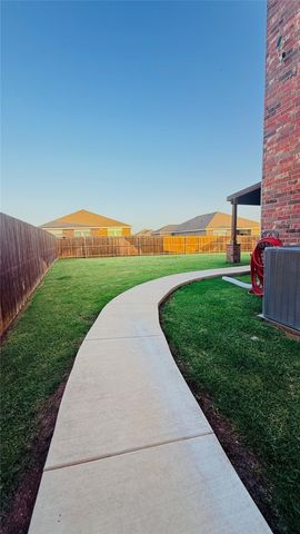 2620 Beech Creek Road, Glenn Heights, TX 75154