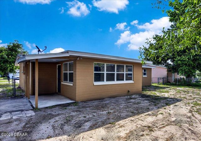 922 Lewis Drive, Daytona Beach, FL 32117