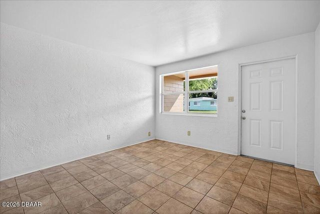 922 Lewis Drive, Daytona Beach, FL 32117