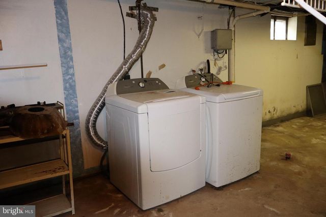 59 W CLYMER AVE, Sellersville, PA 18960