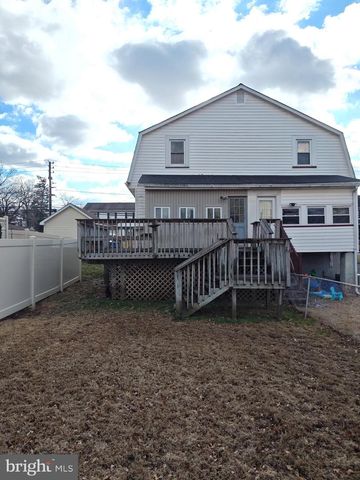 59 W CLYMER AVE, Sellersville, PA 18960