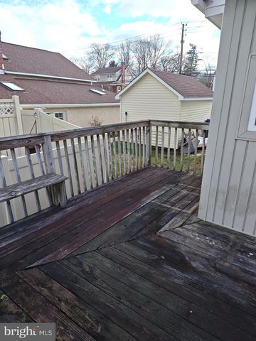 59 W CLYMER AVE, Sellersville, PA 18960