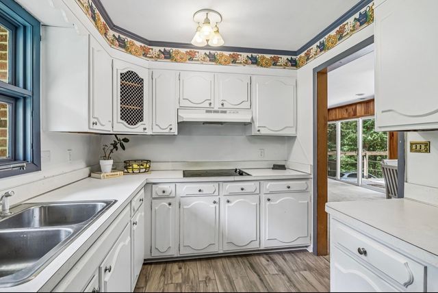 4027 Beverly Hills Dr, Pegram, TN 37143
