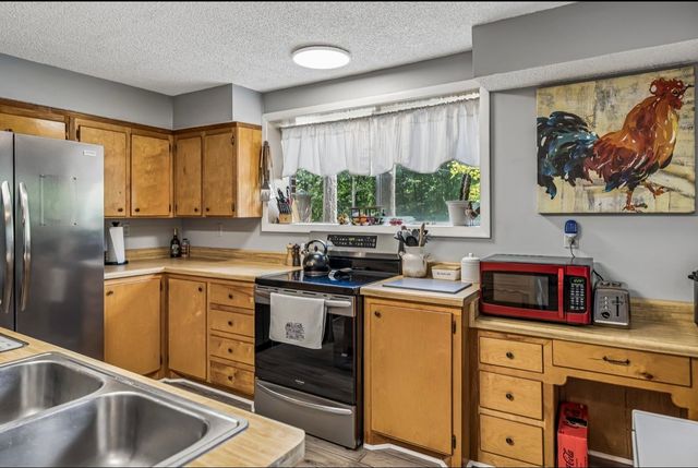 4027 Beverly Hills Dr, Pegram, TN 37143