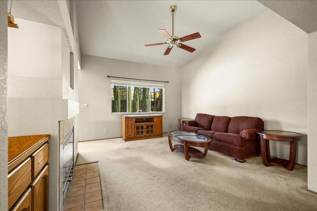 1438 Deerfield Cir, Roseville, CA 95747