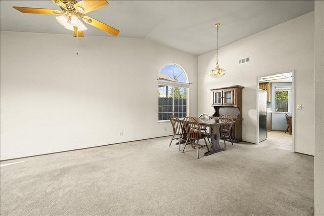 1438 Deerfield Cir, Roseville, CA 95747