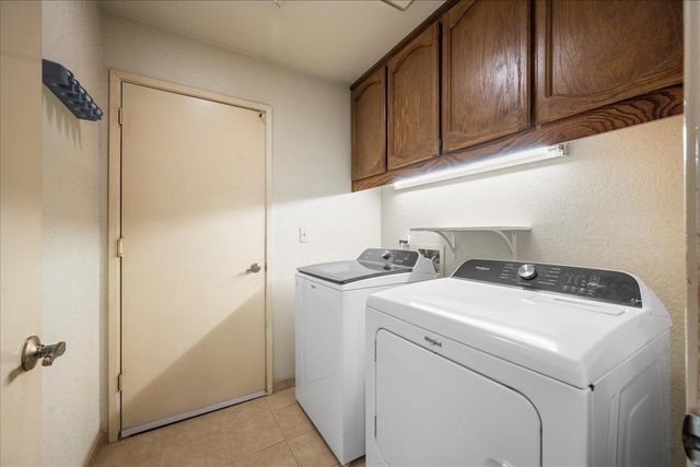 1438 Deerfield Cir, Roseville, CA 95747