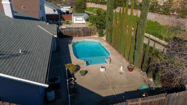 1438 Deerfield Cir, Roseville, CA 95747