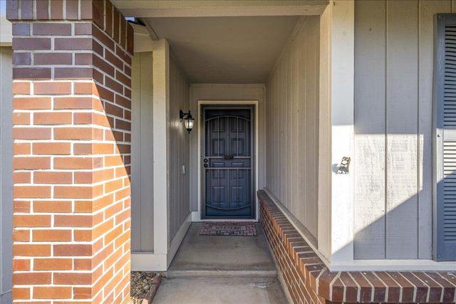 1438 Deerfield Cir, Roseville, CA 95747