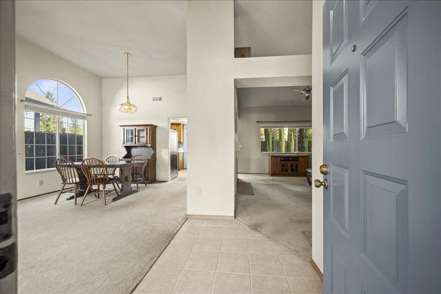 1438 Deerfield Cir, Roseville, CA 95747