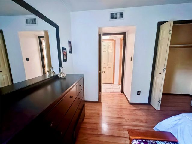 1084 Avenida Linda, Santa Fe, NM 87507