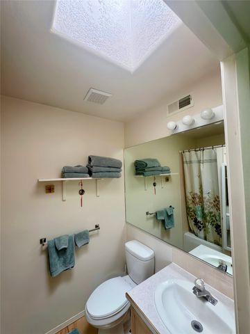 1084 Avenida Linda, Santa Fe, NM 87507