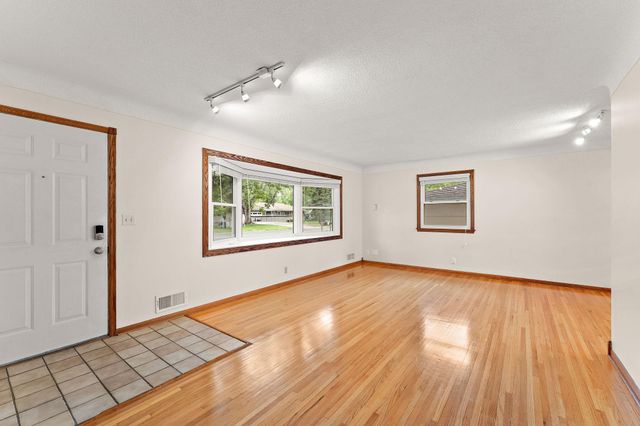 1691 4th Street, White Bear Lake, MN 55110