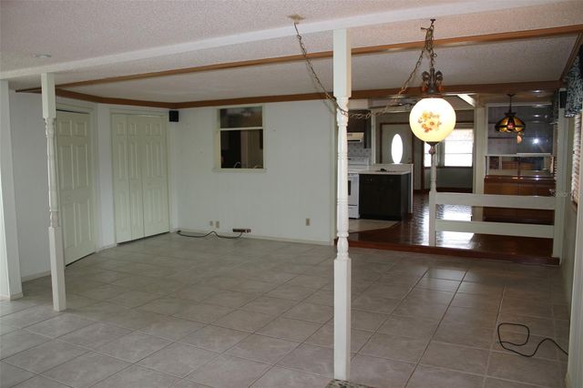 407 N POMPANO AVENUE, Sarasota, FL 34237
