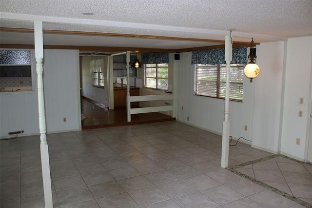 407 N POMPANO AVENUE, Sarasota, FL 34237