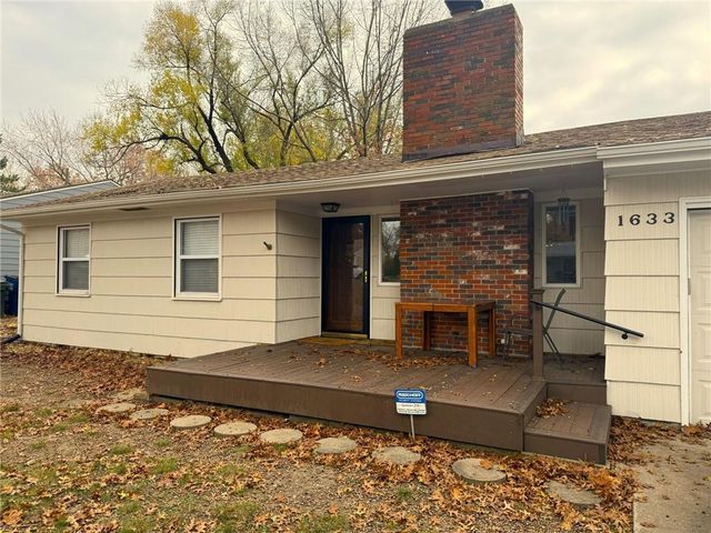 1633 W 20th Street, Lawrence, KS 66046