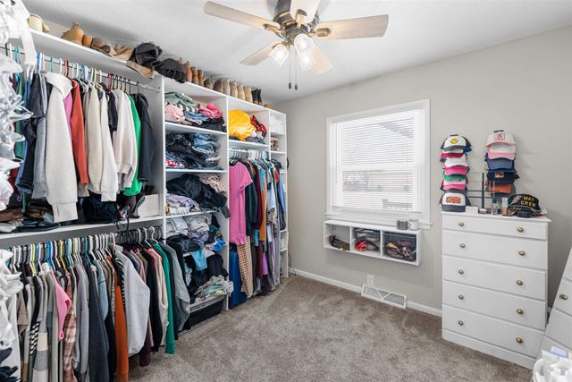 2116 Shalimar Dr, Salina, KS 67401