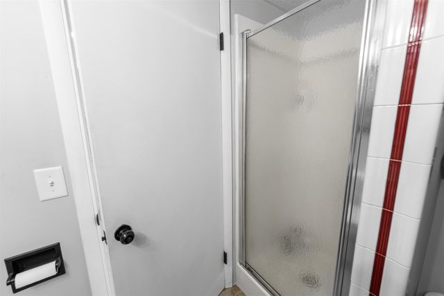 2116 Shalimar Dr, Salina, KS 67401