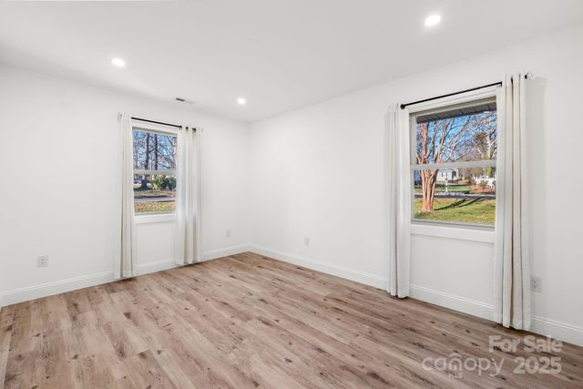 908 Woodside Drive, Kings Mountain, NC 28086