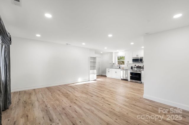 908 Woodside Drive, Kings Mountain, NC 28086