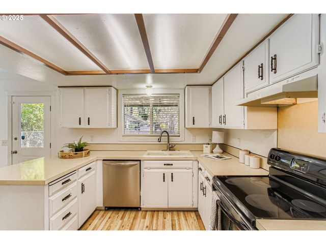 4630 Se 75TH Ave, Portland, OR 97206