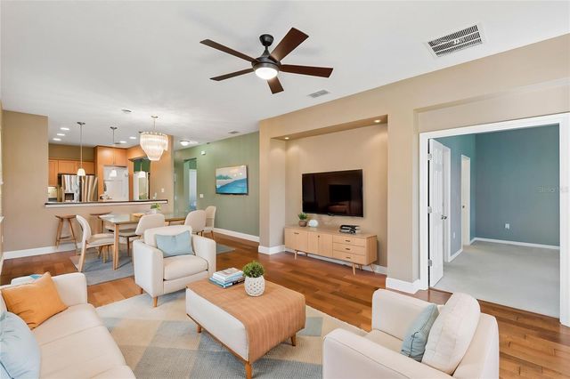 555 PRESIDO PARK PL, Poinciana, FL 34759