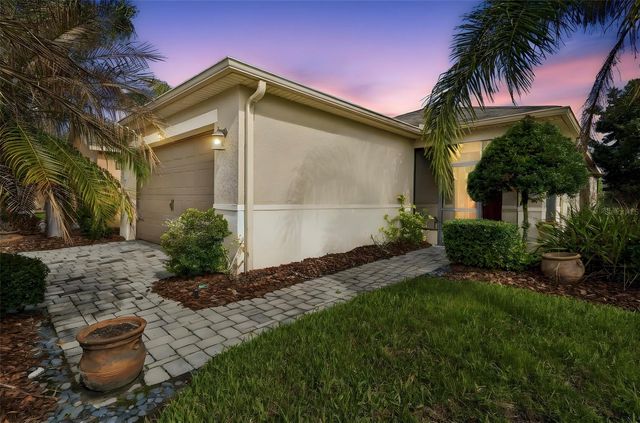 555 PRESIDO PARK PL, Poinciana, FL 34759