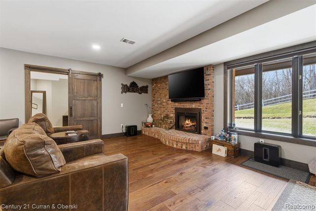 11793 Lorenz Way 13, Plymouth, MI 48170