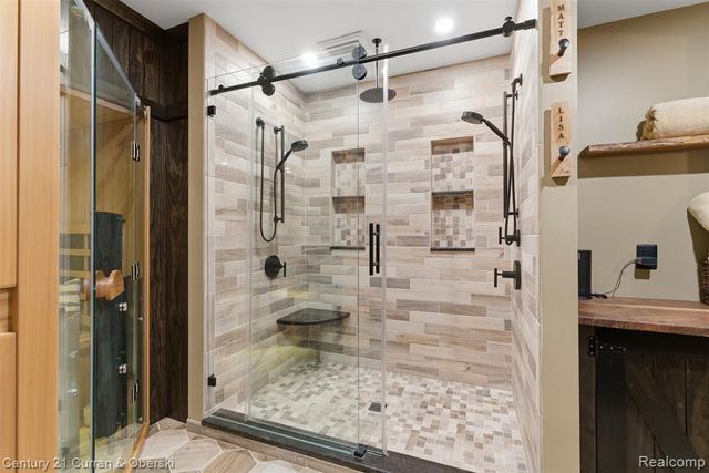 11793 Lorenz Way 13, Plymouth, MI 48170