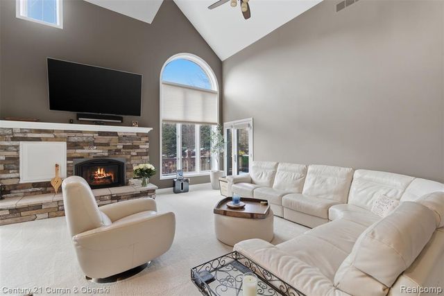 11793 Lorenz Way 13, Plymouth, MI 48170