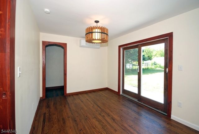 496 Franklin St, Pohatcong Twp., NJ 08865