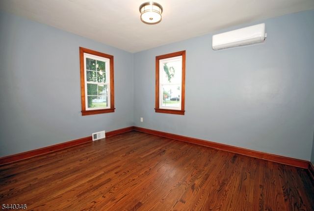496 Franklin St, Pohatcong Twp., NJ 08865