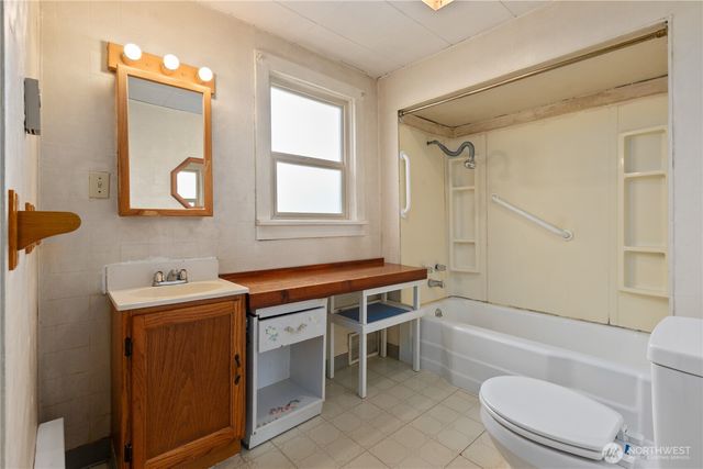 321 Royer Street, Acme, WA 98220