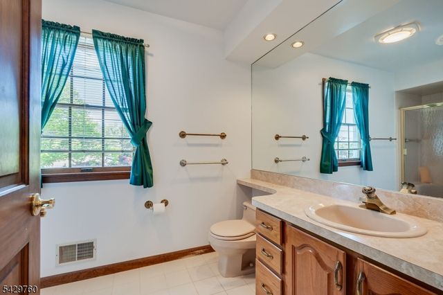 194 Plainfield Rd, Edison Twp., NJ 08820